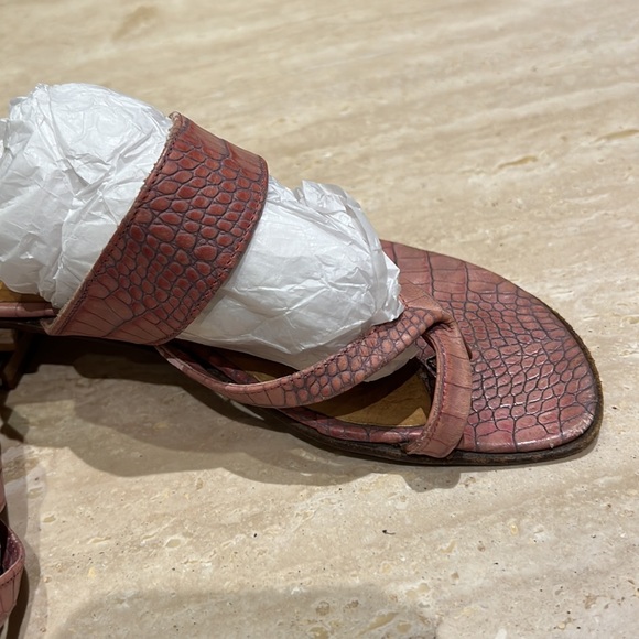 Bettye Muller slip on leather Sandals. Size 6 - Picture 3 of 6